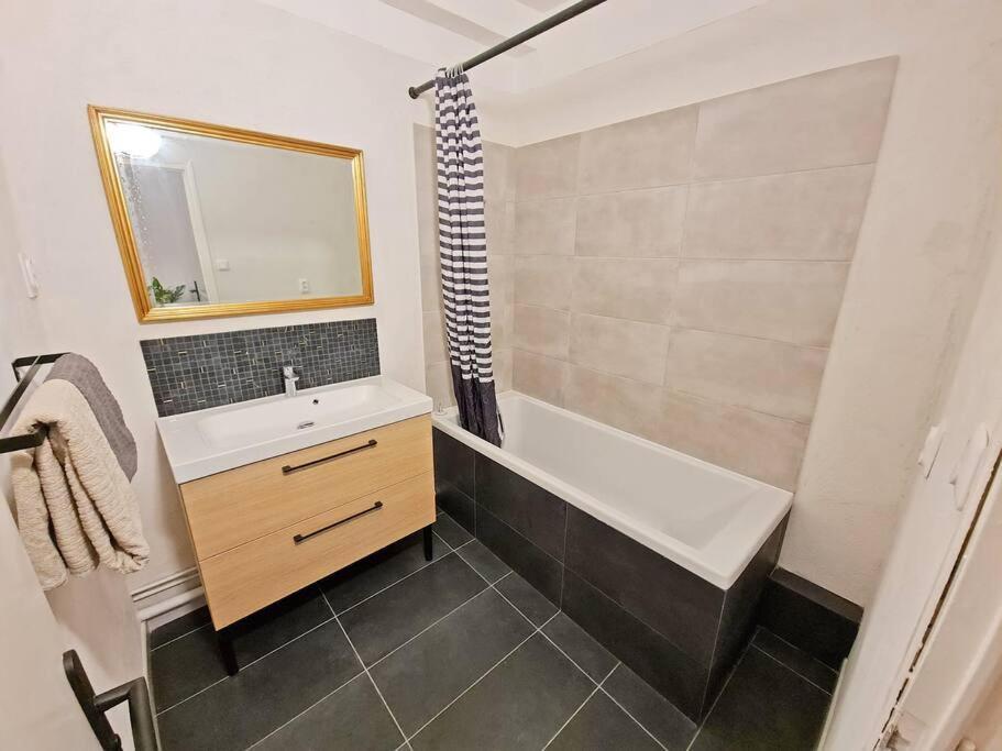 Gregbnb - T2 Design 43M2 - Toulon Est - Wifi Fibre - N2 Buitenkant foto
